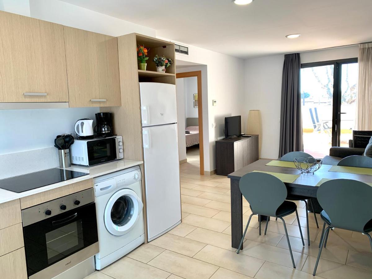 Edifici Violetta Apartment Empuriabrava Bagian luar foto