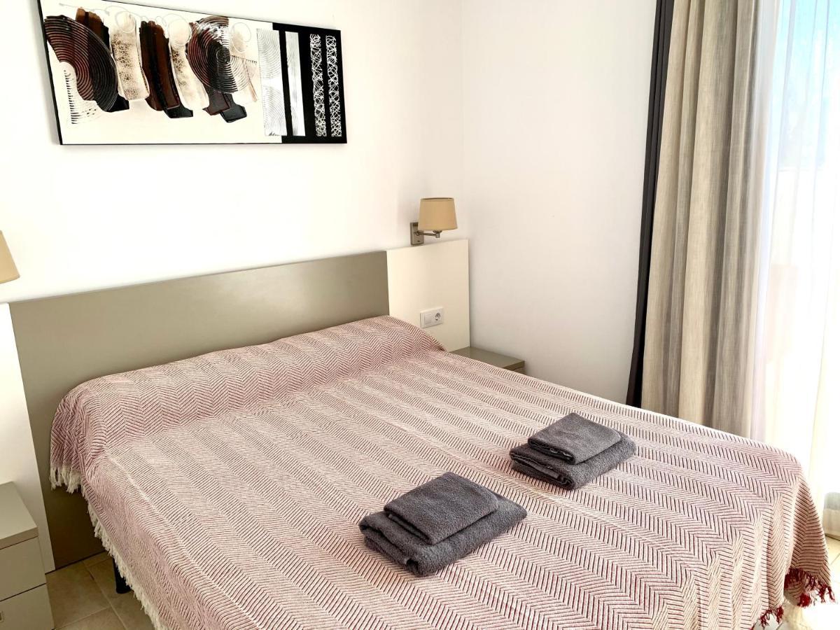 Edifici Violetta Apartment Empuriabrava Bagian luar foto