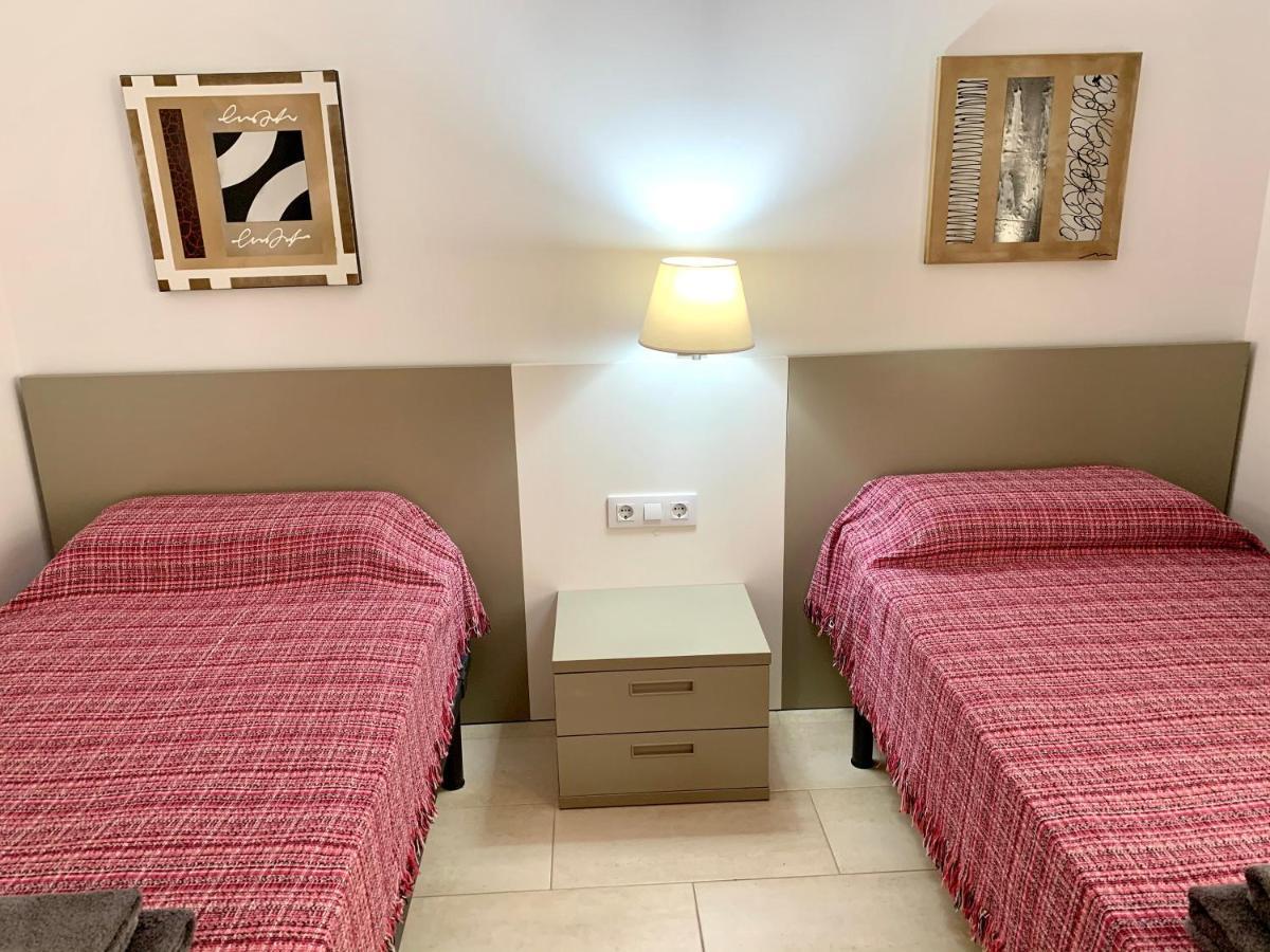 Edifici Violetta Apartment Empuriabrava Bagian luar foto