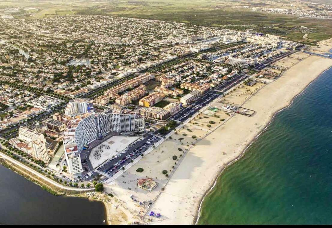 Edifici Violetta Apartment Empuriabrava Bagian luar foto