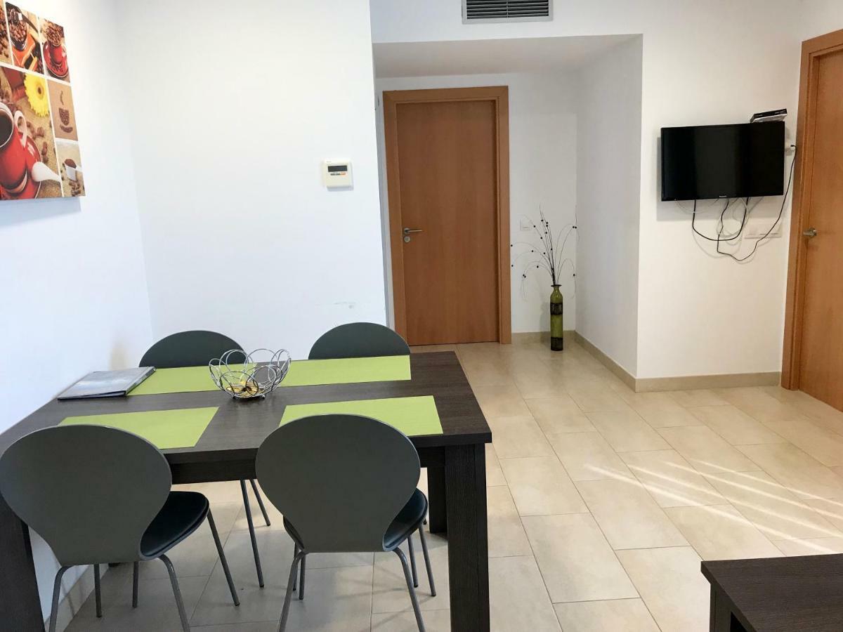 Edifici Violetta Apartment Empuriabrava Bagian luar foto