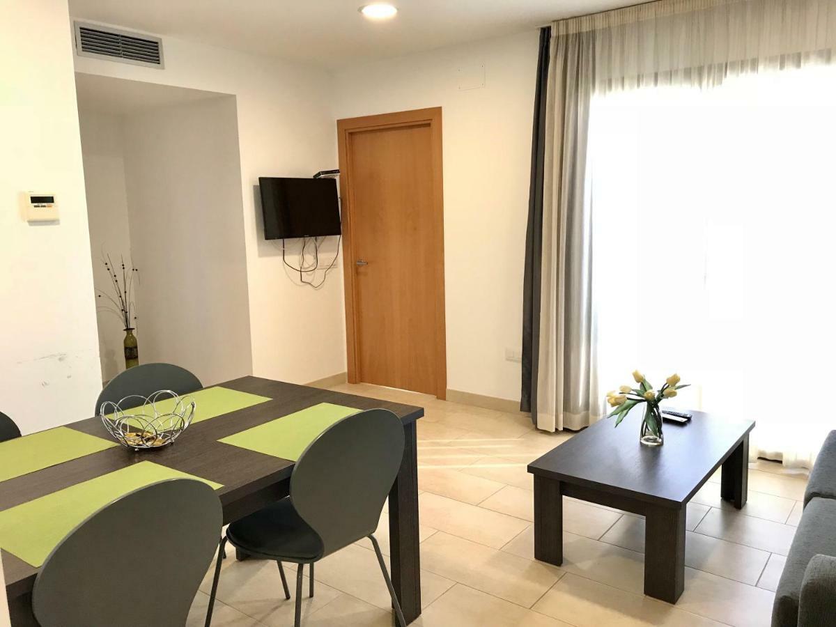 Edifici Violetta Apartment Empuriabrava Bagian luar foto